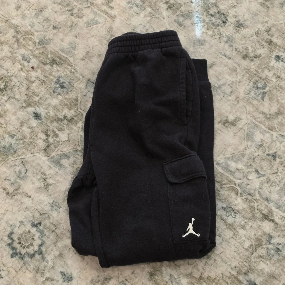 Jordan Boys XL Black Fleece Cargo Jogger Sweatpants Jumpman Logo 13-15 Years